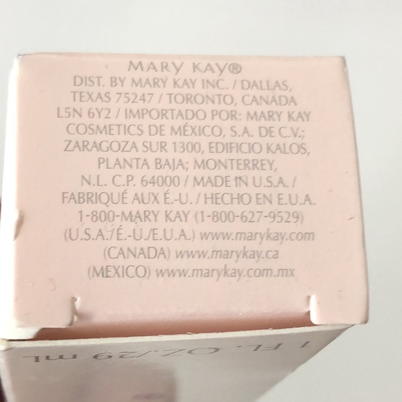 Mary Kay medium coverage foundation and tinted moisturizer in bronze - Picture 6 of 6